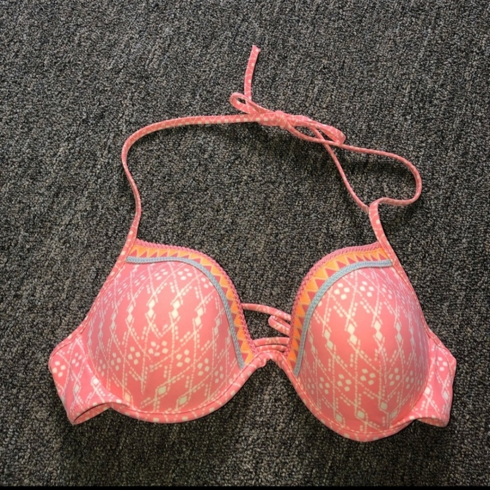 Victoria’s Secret Halter Bikini Top 34C
